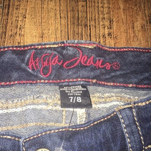 Arita jean Bermuda Shorts - Picture 2 of 4